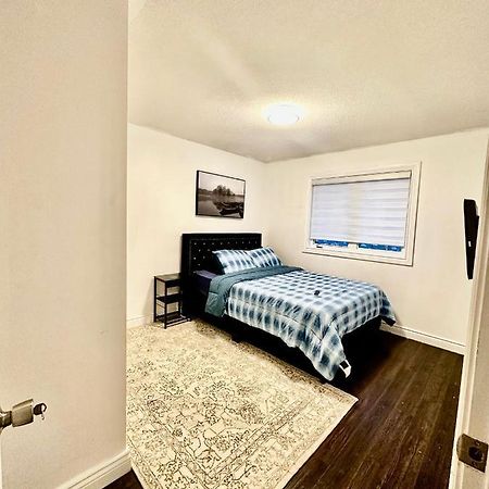 Deluxe Double Room Ii- Hazel Stays Mississauga Extérieur photo
